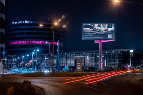 Mercedes Benz OOH Campaign