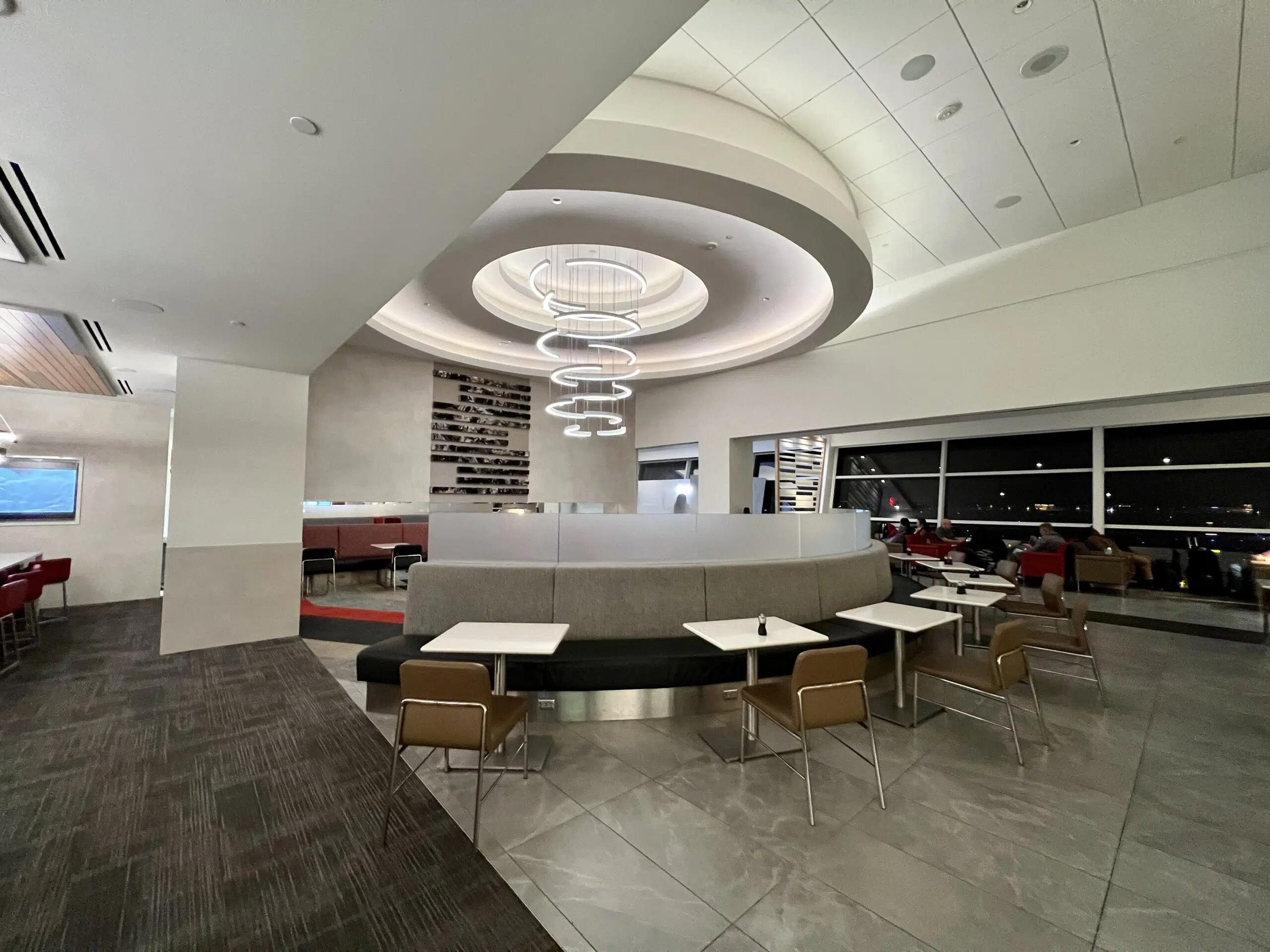 Dallas Flagship First american airlines lounge