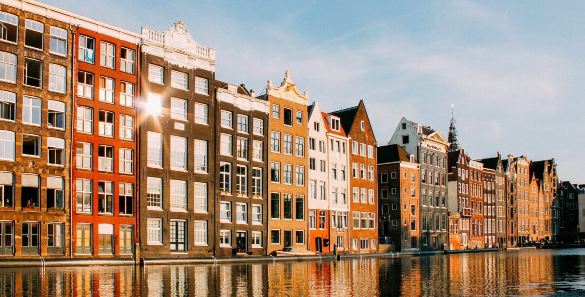 a row of houses along a canal