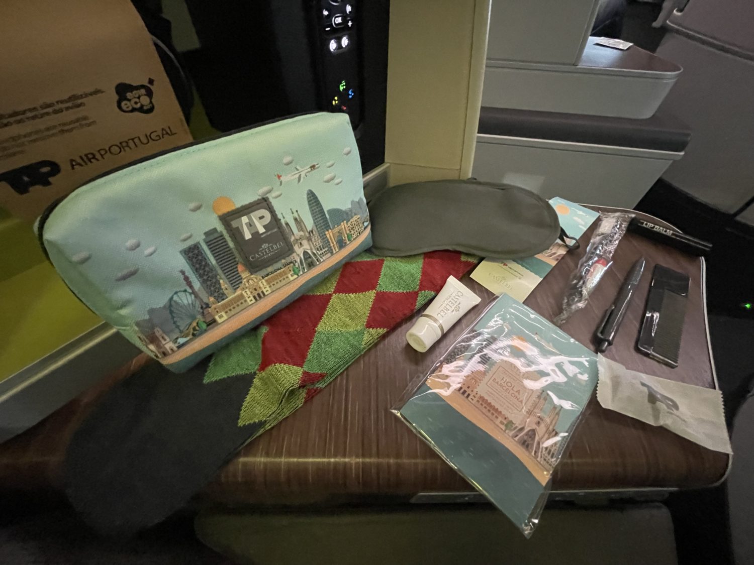 amenity kit in tap air portugal business class